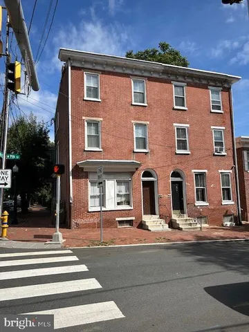$1,150 | 829 West 9th Street, Wilmington, DE 19801