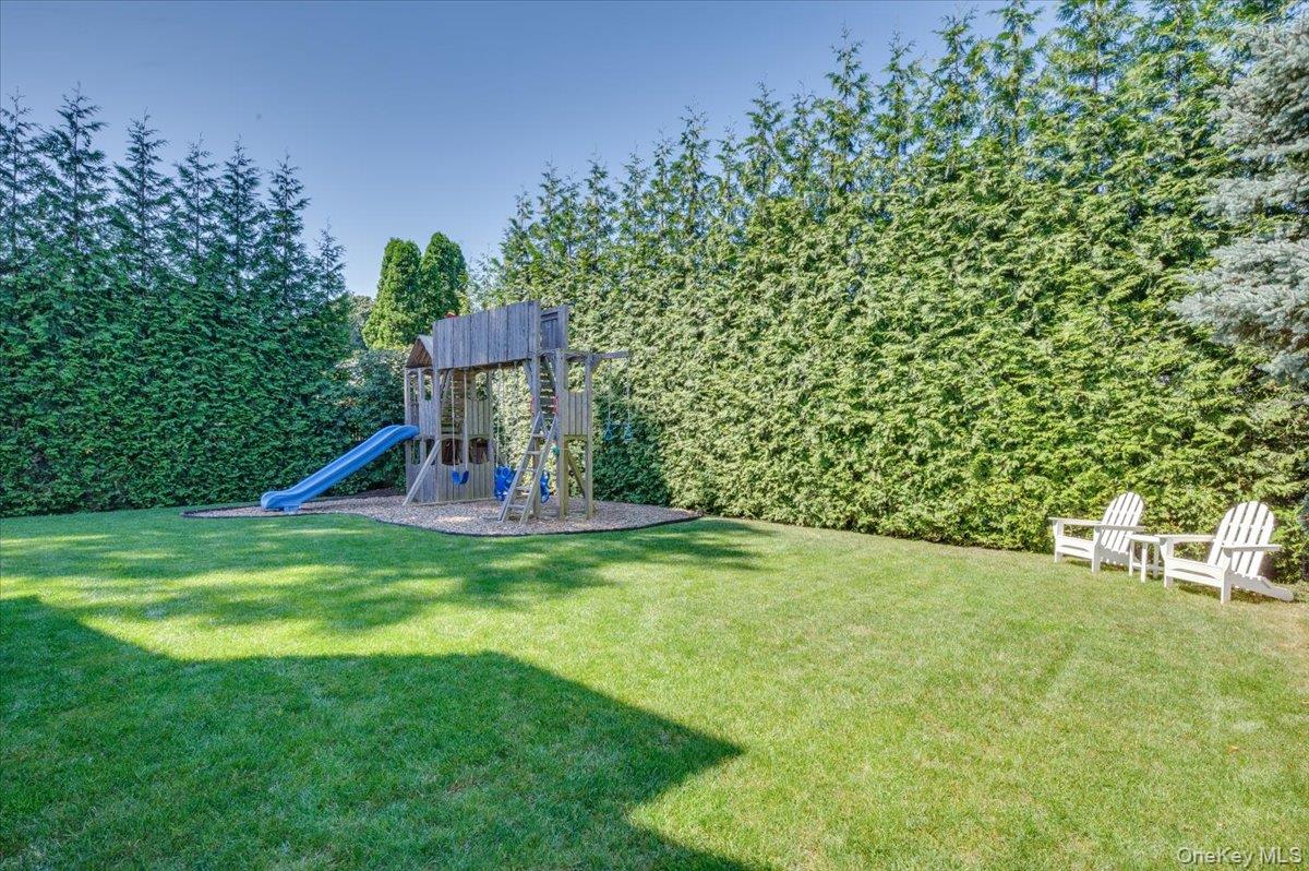 100 Dearborn Avenue Rye, NY 10580 - Photo 41 of 49 a view of a table and chairs in the garden