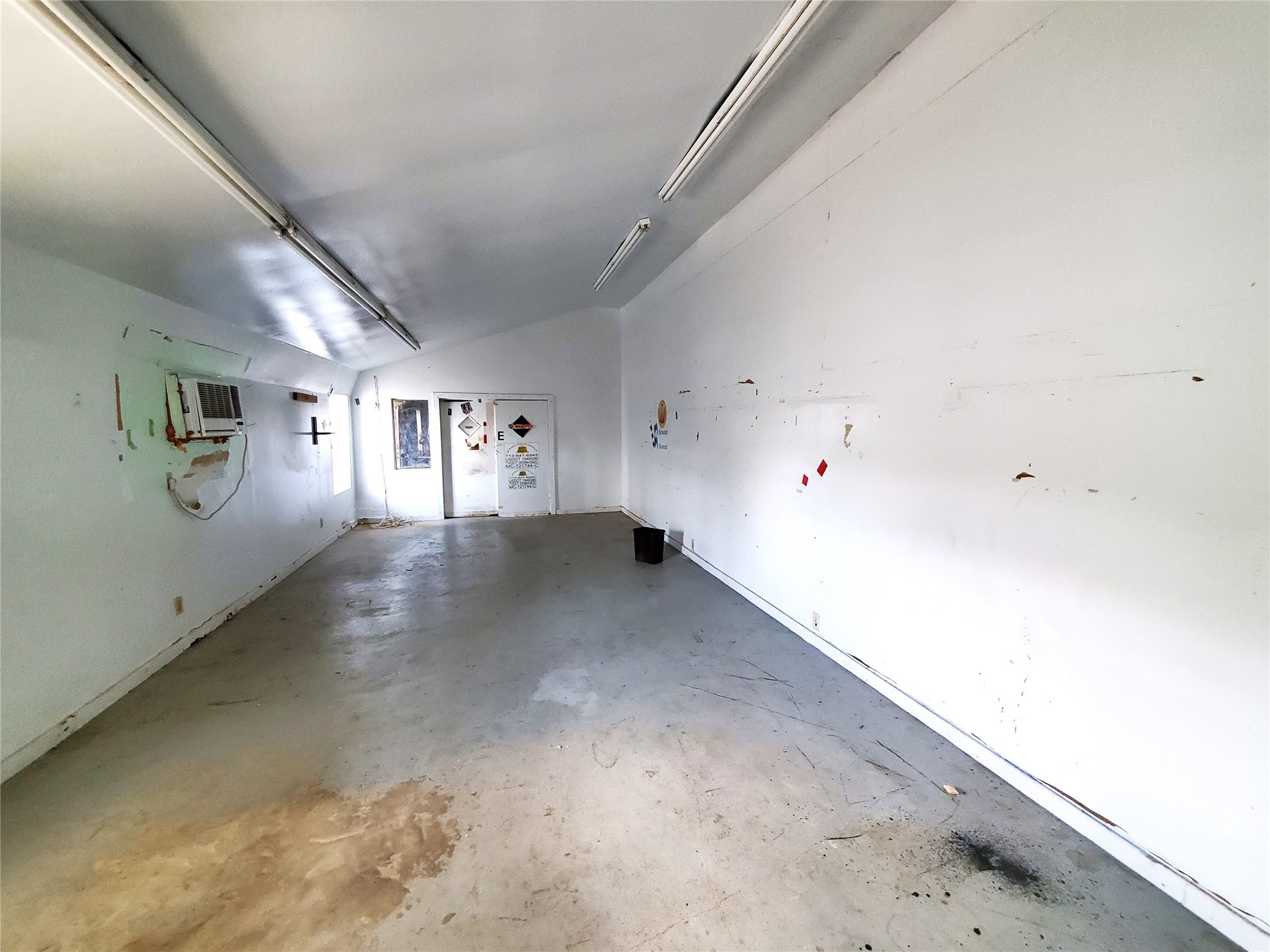 3135 Golfcrest Boulevard Houston, TX 77087 - Photo 5 of 21