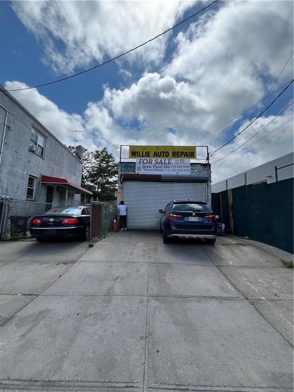 994 Remsen Avenue Brooklyn, NY 11236 - Photo 7 of 9 a view of a car garage