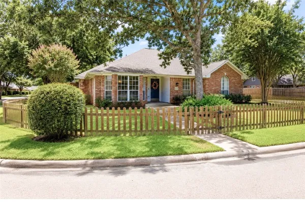 $429,000 | 1518 Jasmine Court, College Station, TX 77845