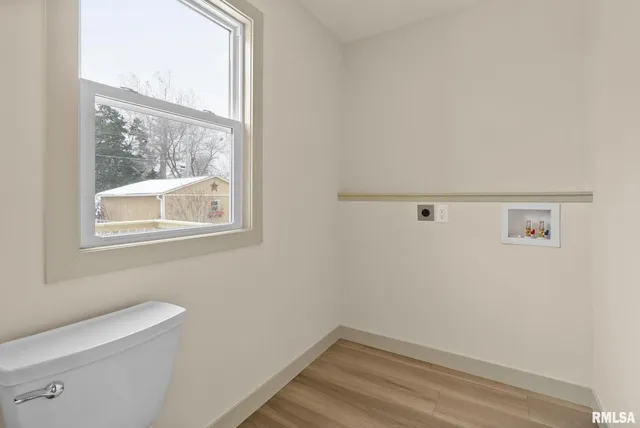 $289,000 | 1203 West Locust Street, Davenport, IA 52804