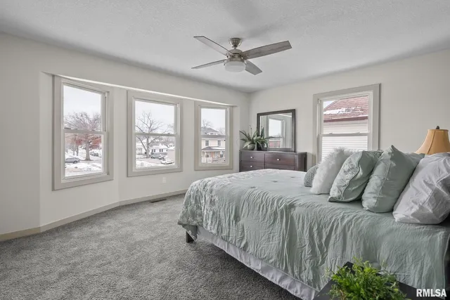 $289,000 | 1203 West Locust Street, Davenport, IA 52804