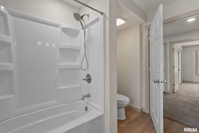 $289,000 | 1203 West Locust Street, Davenport, IA 52804