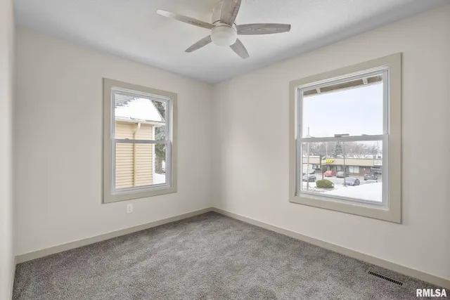 $289,000 | 1203 West Locust Street, Davenport, IA 52804