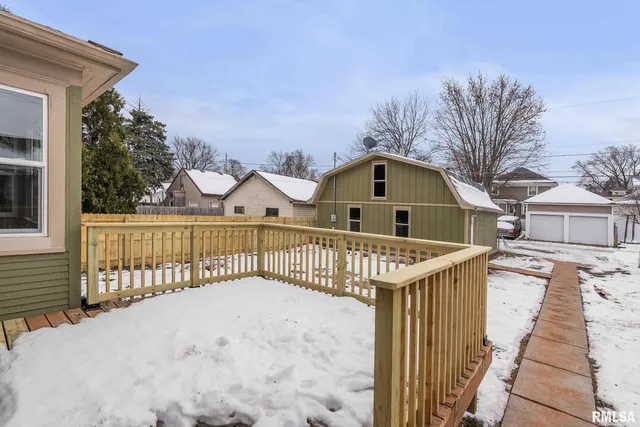 $289,000 | 1203 West Locust Street, Davenport, IA 52804