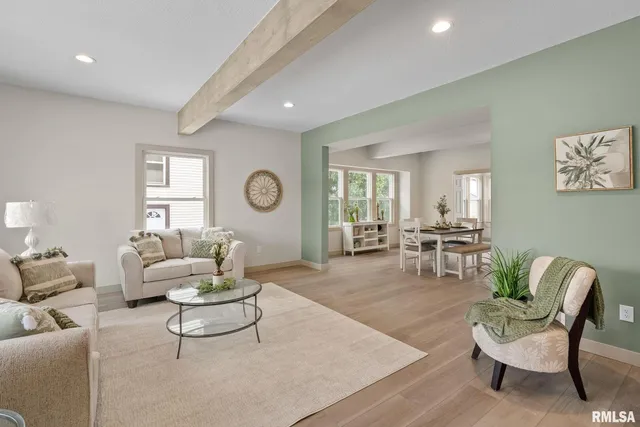 $289,000 | 1203 West Locust Street, Davenport, IA 52804