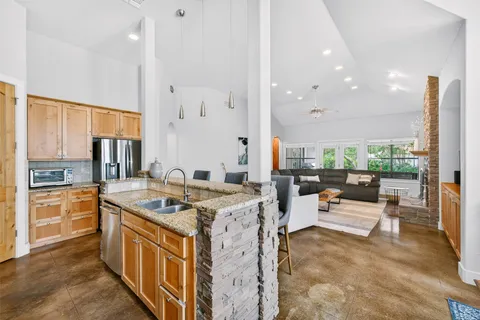 $575,000 | 15110 Lariat Trail, Austin, TX 78734