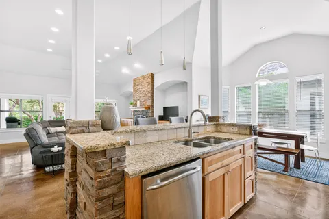 $575,000 | 15110 Lariat Trail, Austin, TX 78734