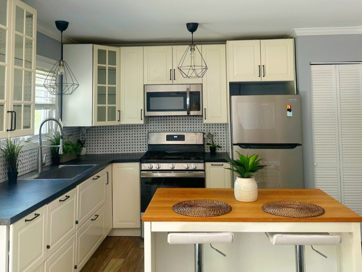 620 Teton Circle Carol Stream, IL 60188 - Photo 5 of 13