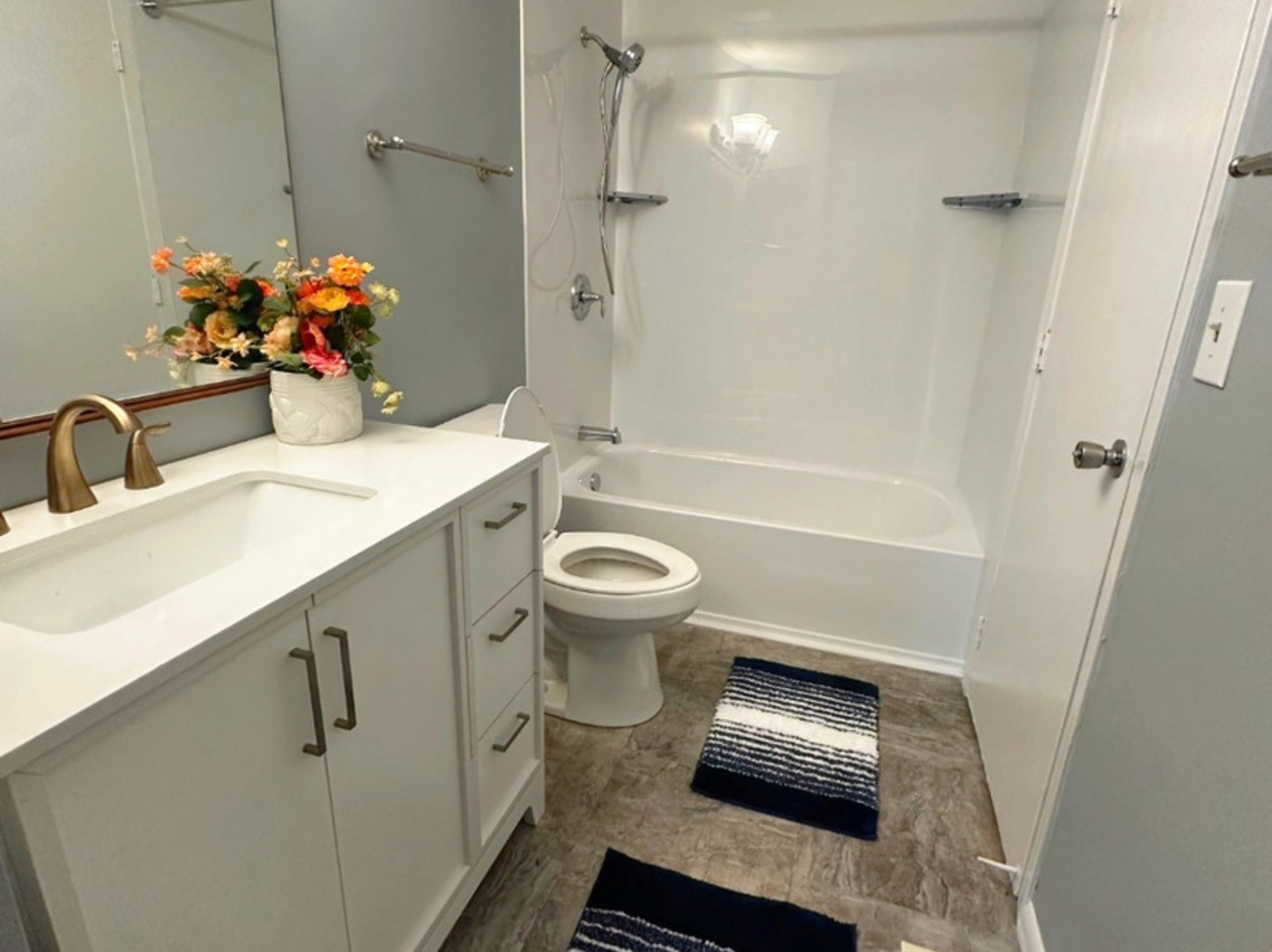 620 Teton Circle Carol Stream, IL 60188 - Photo 7 of 13