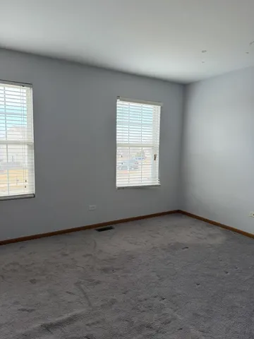 $249,000 | 923 East Savannah Drive, Romeoville, IL 60446