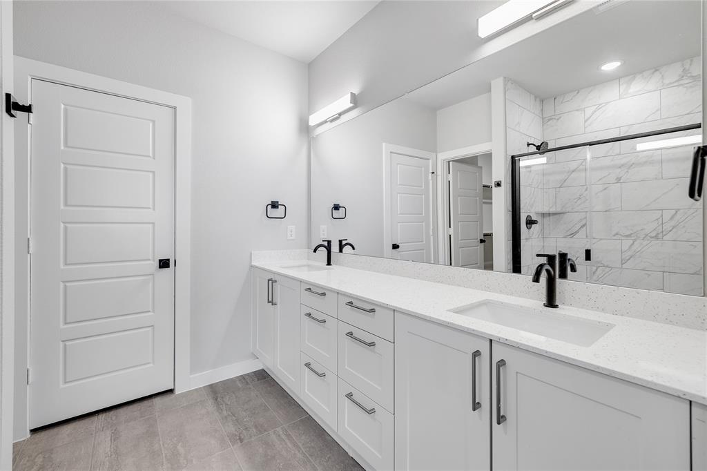 7050 Guilford Road Midlothian, TX 76065 - Photo 11 of 24