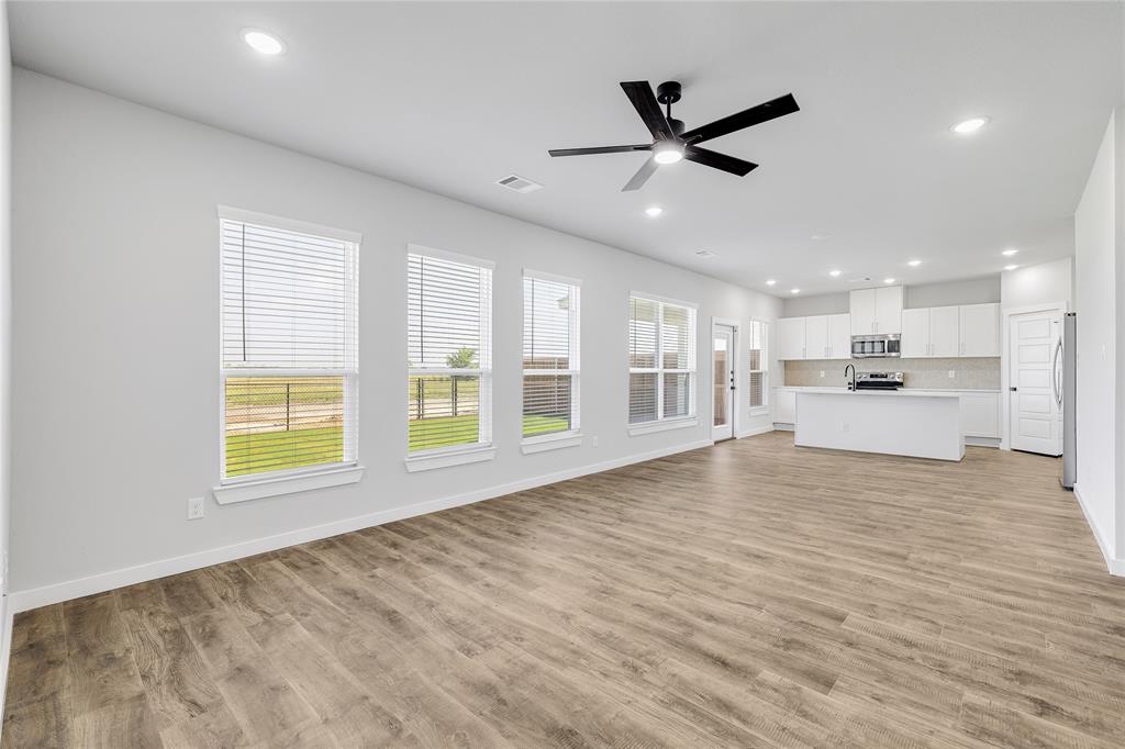 7050 Guilford Road Midlothian, TX 76065 - Photo 5 of 24