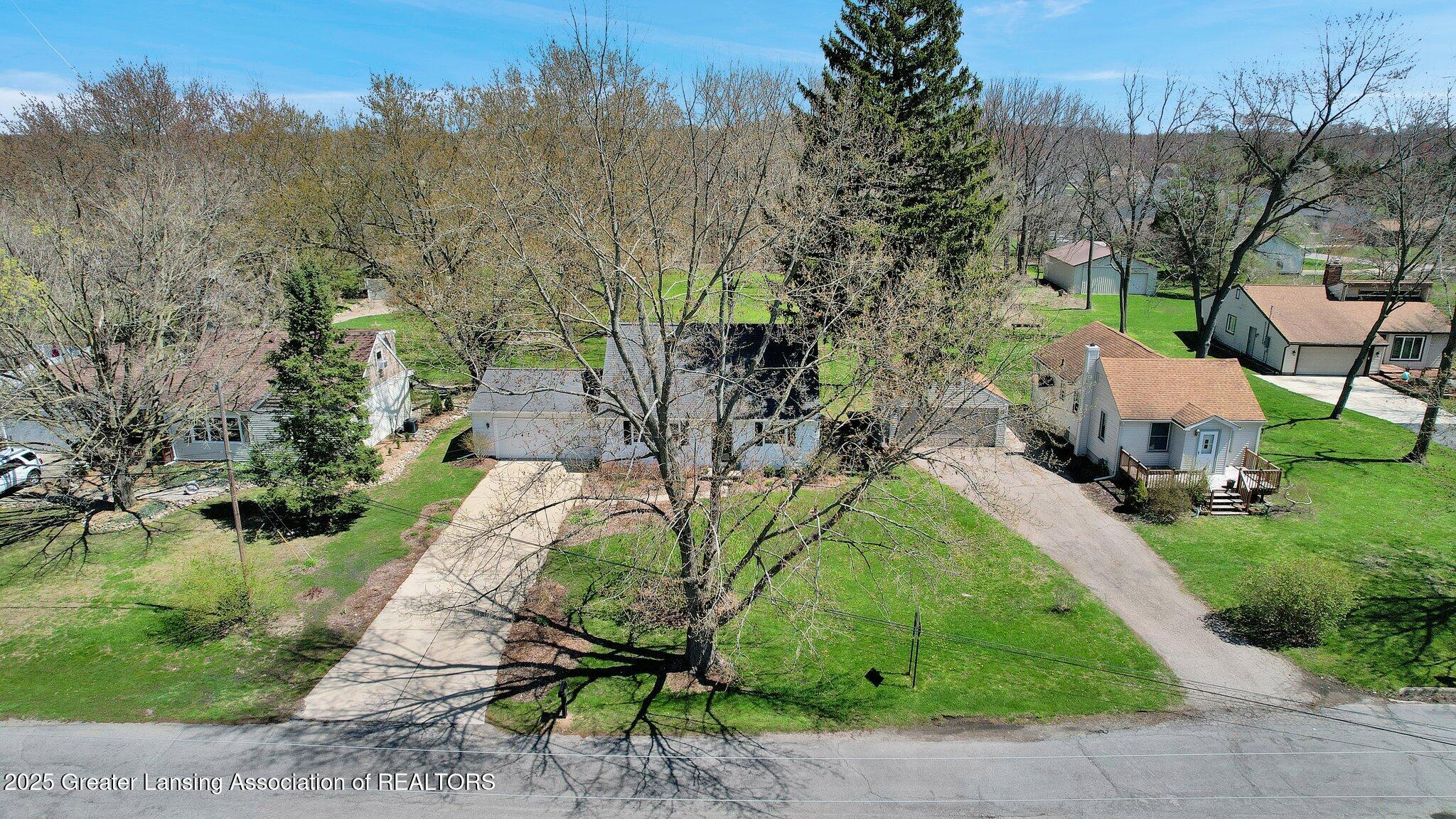 2762 Grovenburg Road Lansing, MI 48911 - Photo 7 of 38 36-web-or-mls-Open Ended Media-36
