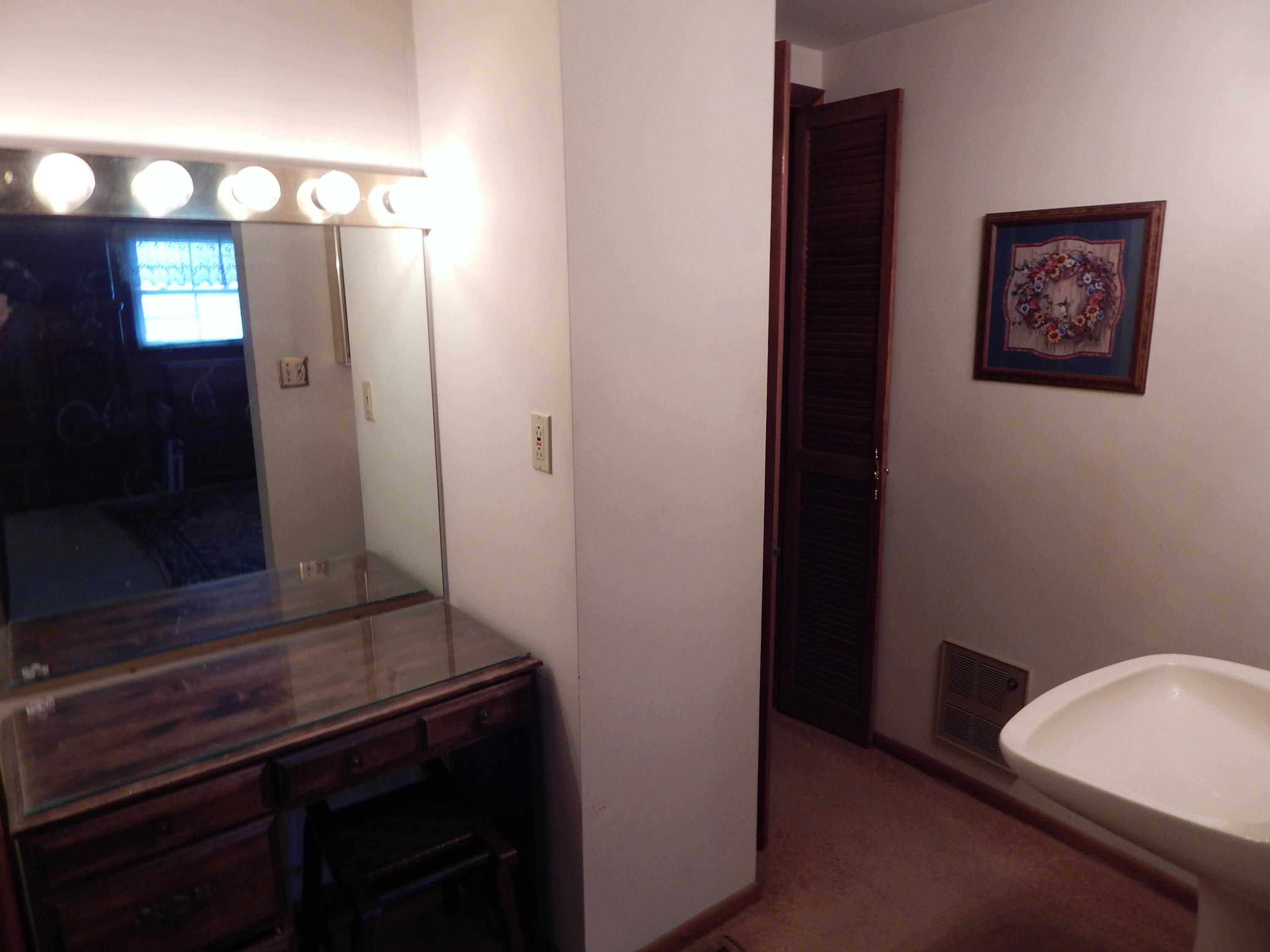 1702 South Dugan Road Urbana, OH 43078 - Photo 14 of 47