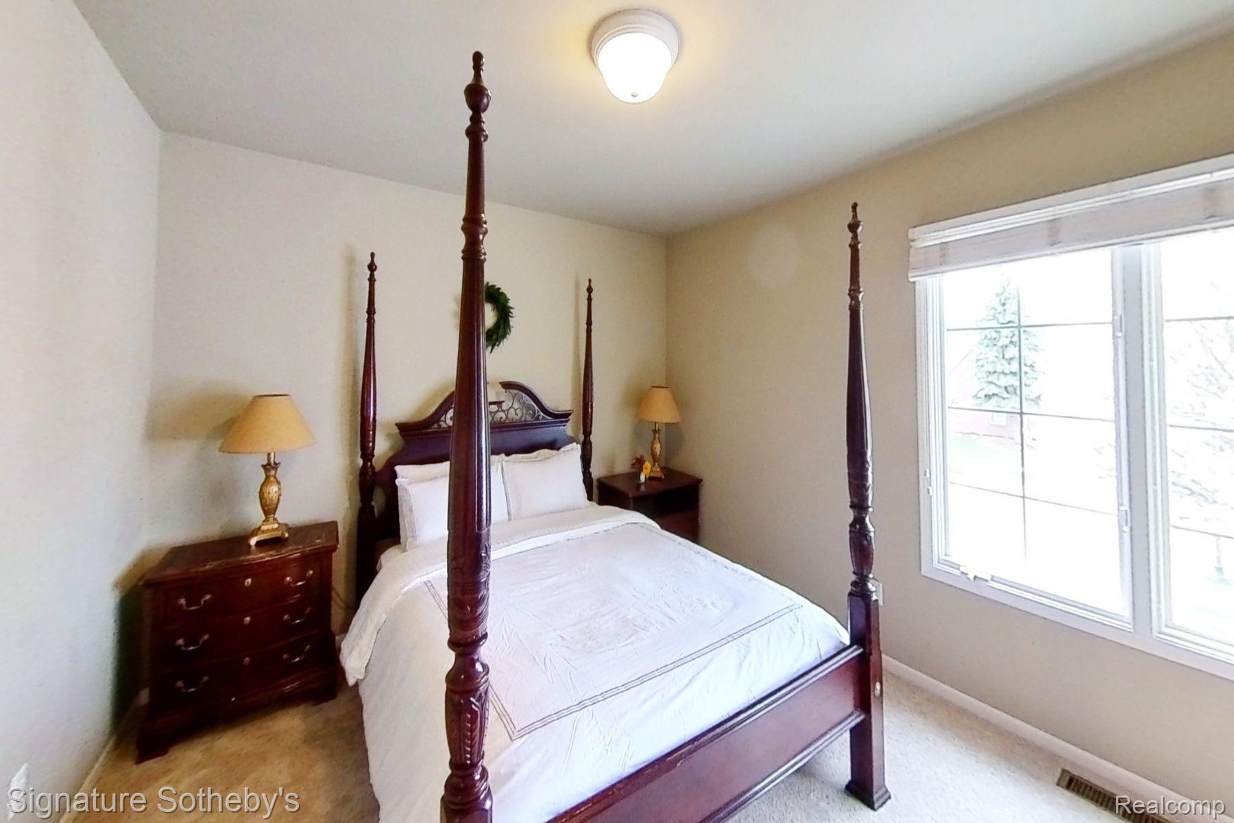 1415 Kentfield Drive Rochester, MI 48307 - Photo 18 of 49 bedroom1.jpg