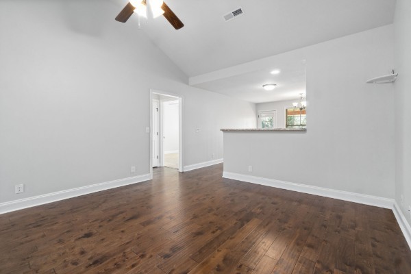 1126 Garrettsburg Road Clarksville, TN 37042 - Photo 7 of 37