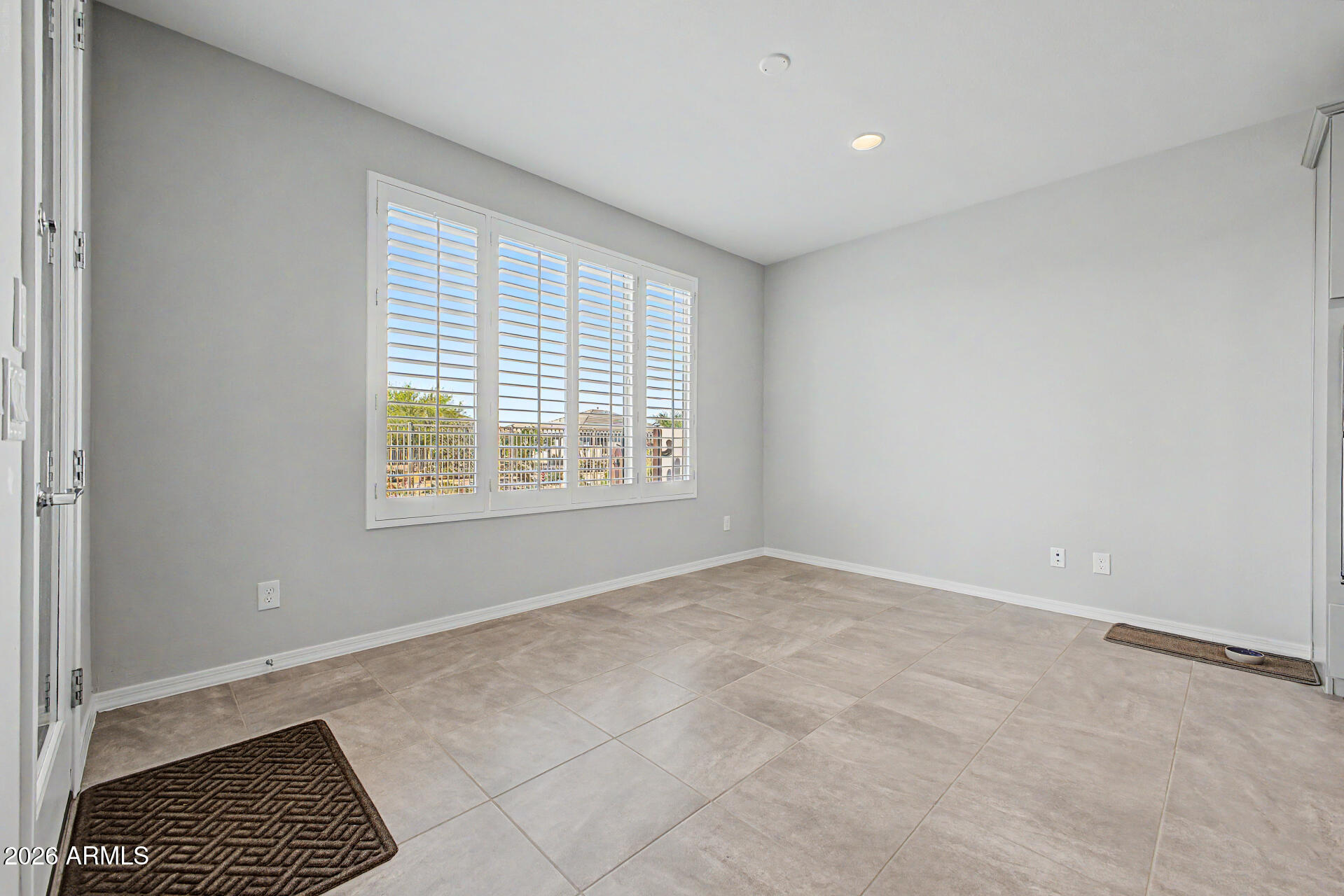 2522 East Novak Way Phoenix, AZ 85042 - Photo 7 of 40 9 - Novak