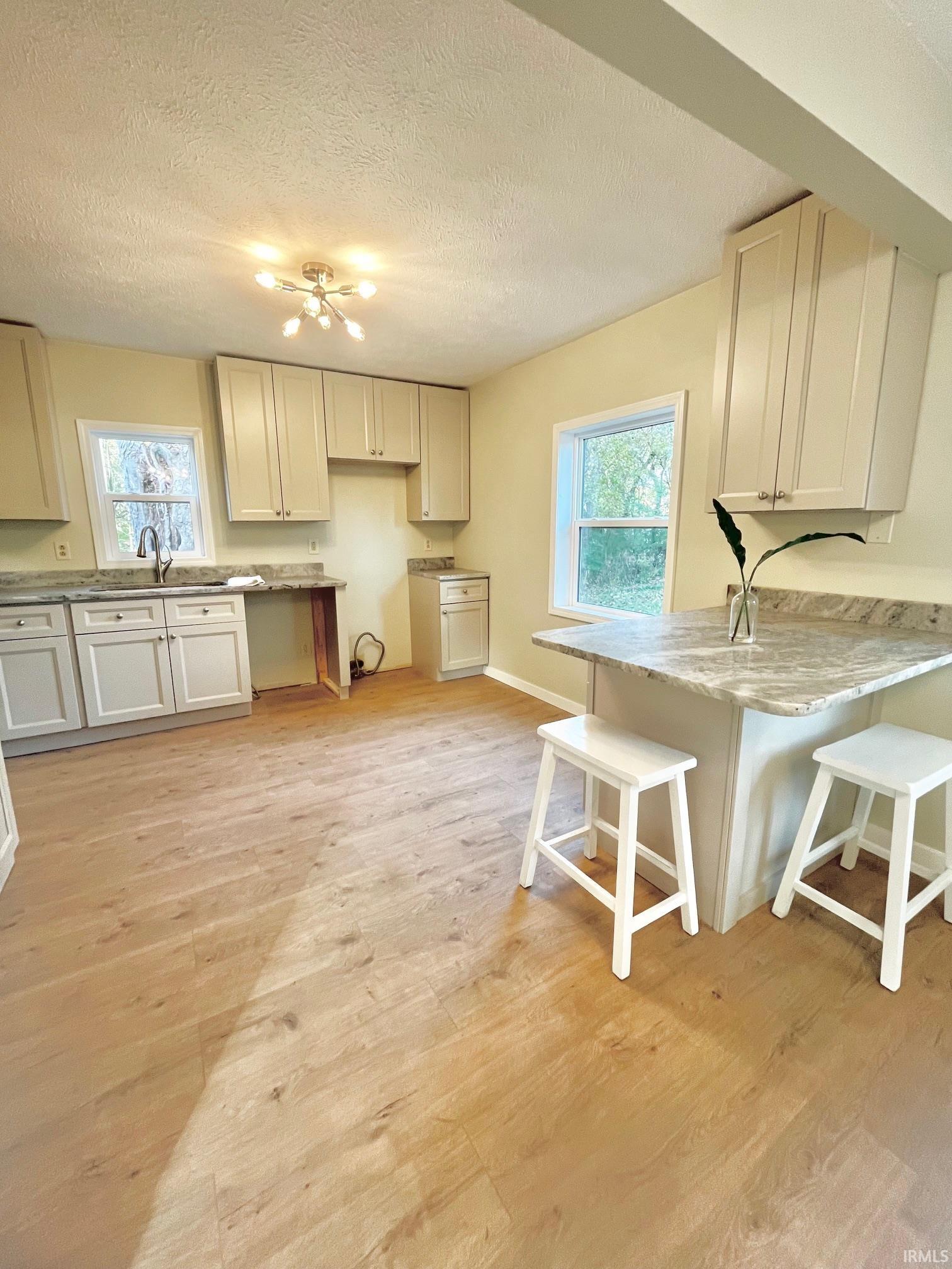 20244 Stateline Road South Bend, IN 46637 - Photo 5 of 28 Gallery Image 5