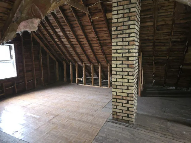 $184,900 | 3025 North 6th Street, Minneapolis, MN 55411