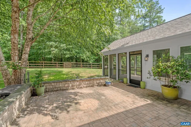 $625,000 | 236 Deer Run Drive, Zion Crossroads, VA 22942