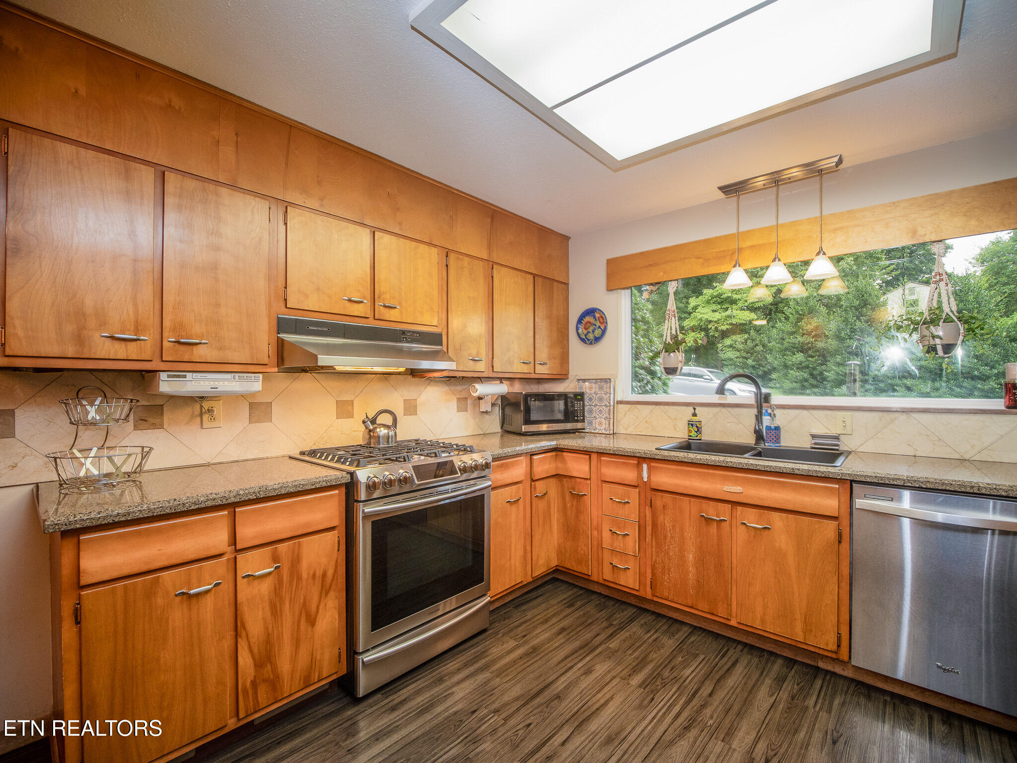 331 Louisiana Avenue Oak Ridge, TN 37830 - Photo 12 of 48 Kitchen