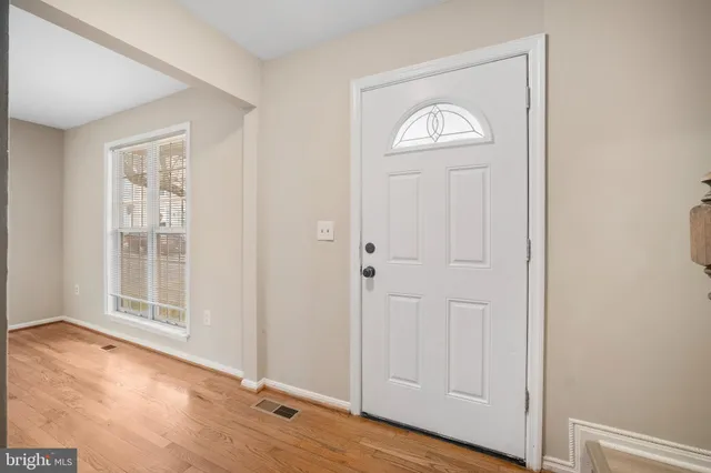 $2,700 | 1 Esmond Court, Germantown, MD 20874