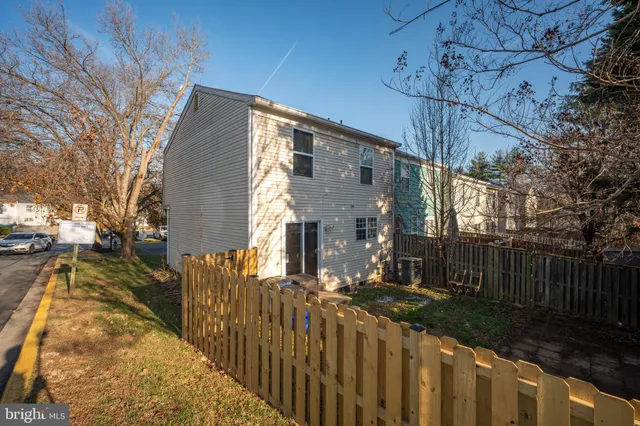 $2,700 | 1 Esmond Court, Germantown, MD 20874