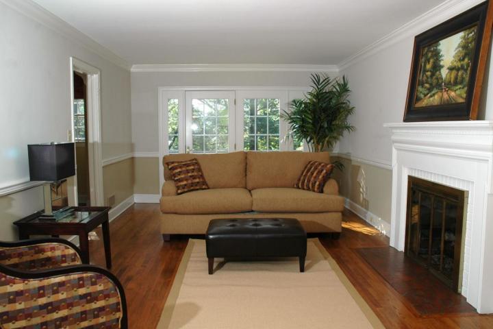 2613 Nottingham Road Southeast Roanoke, VA 24014 - Photo 8 of 13 8