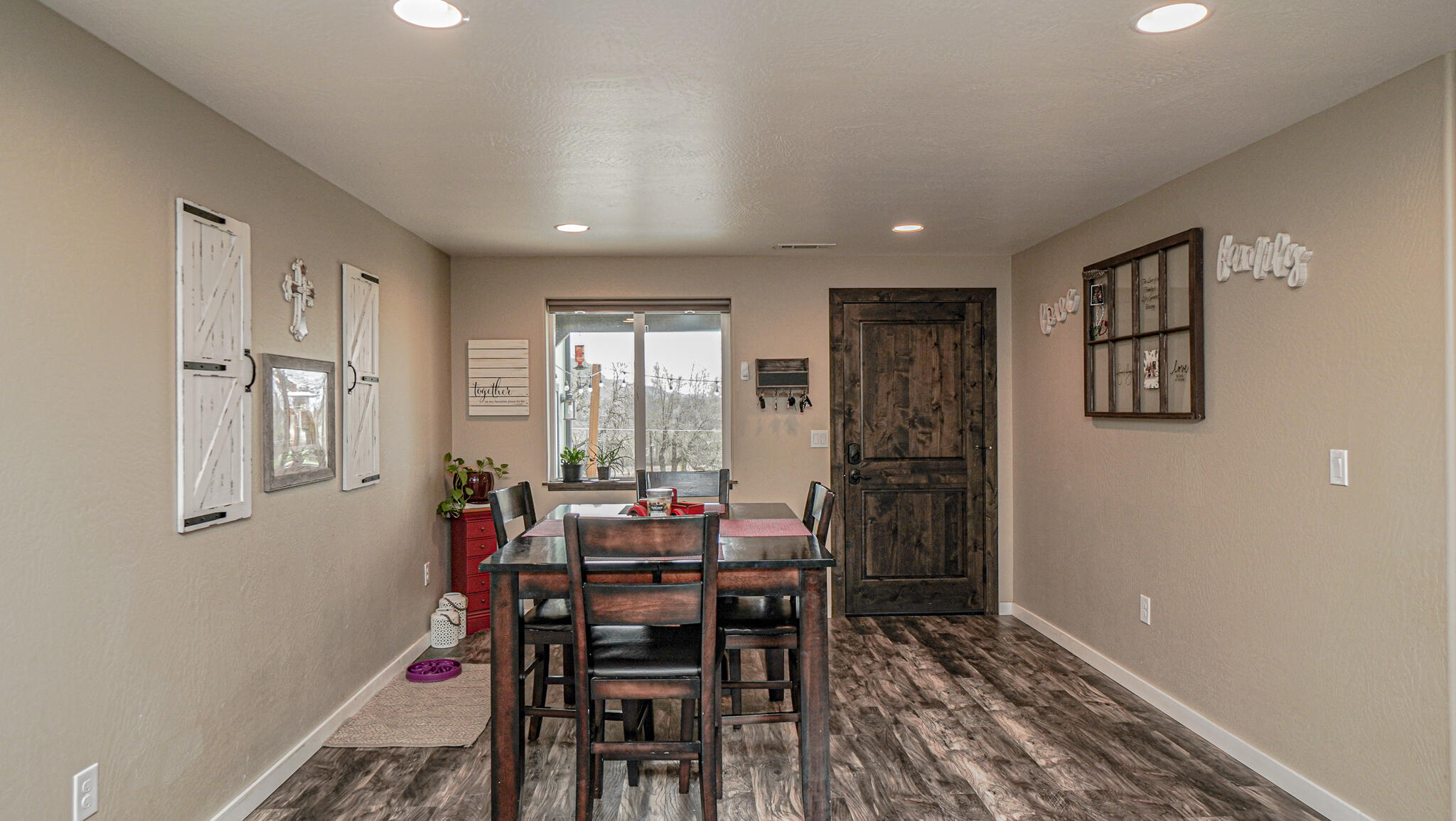 8067 Gold Ray Road Central Point, OR 97502 - Photo 20 of 28 DSC08309