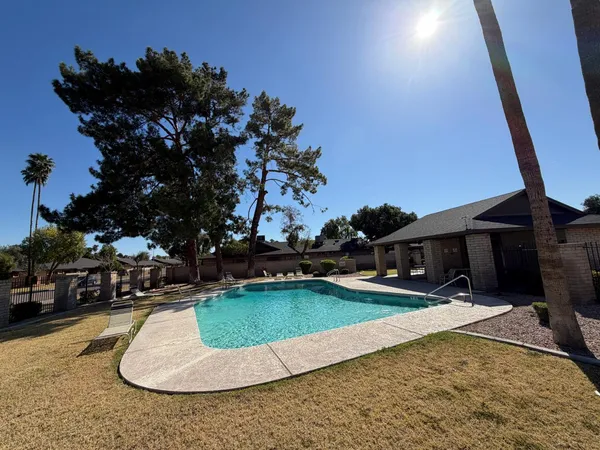 $1,795 | 116 West Loma Vista Drive, Unit 104, Tempe, AZ 85282