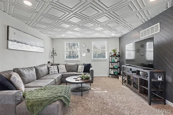 $300,000 | 747 Esther Drive, Arnold, MO 63010