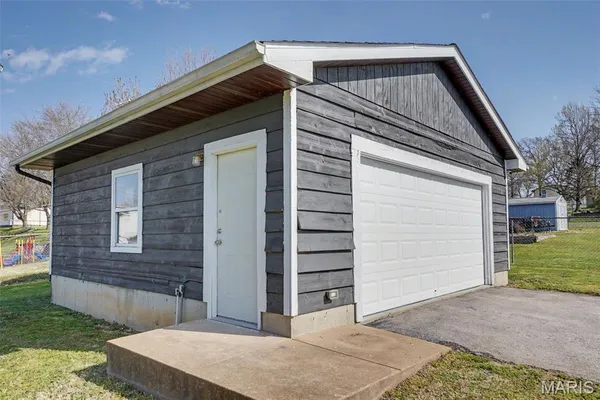 $300,000 | 747 Esther Drive, Arnold, MO 63010