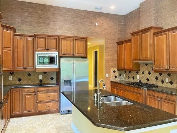 $6,200 | 20010 Ryman Place, Tampa, FL 33647
