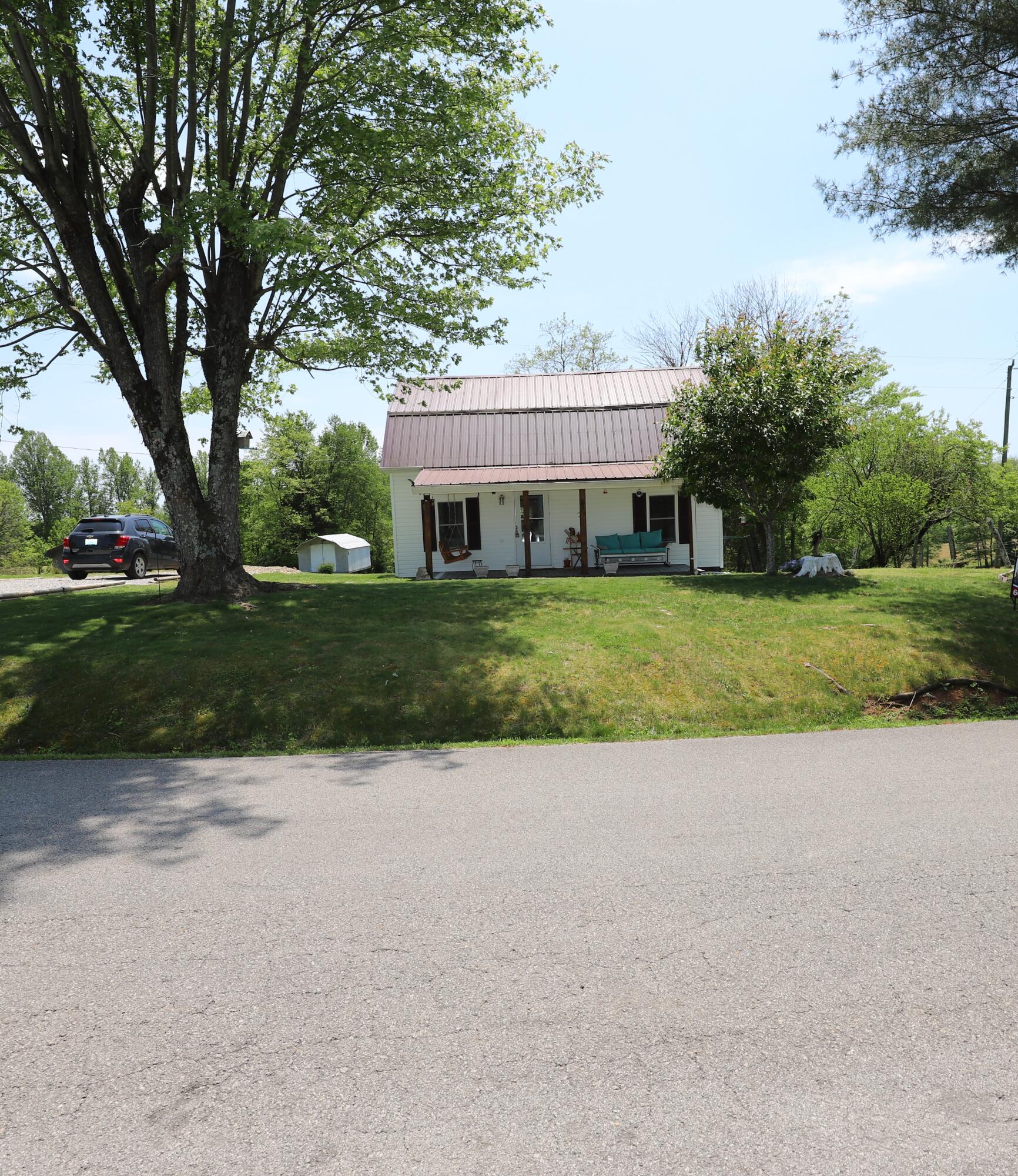 3675 Hickory Nut Road Nancy, KY 42544 - Photo 2 of 19 IMG_0351crop