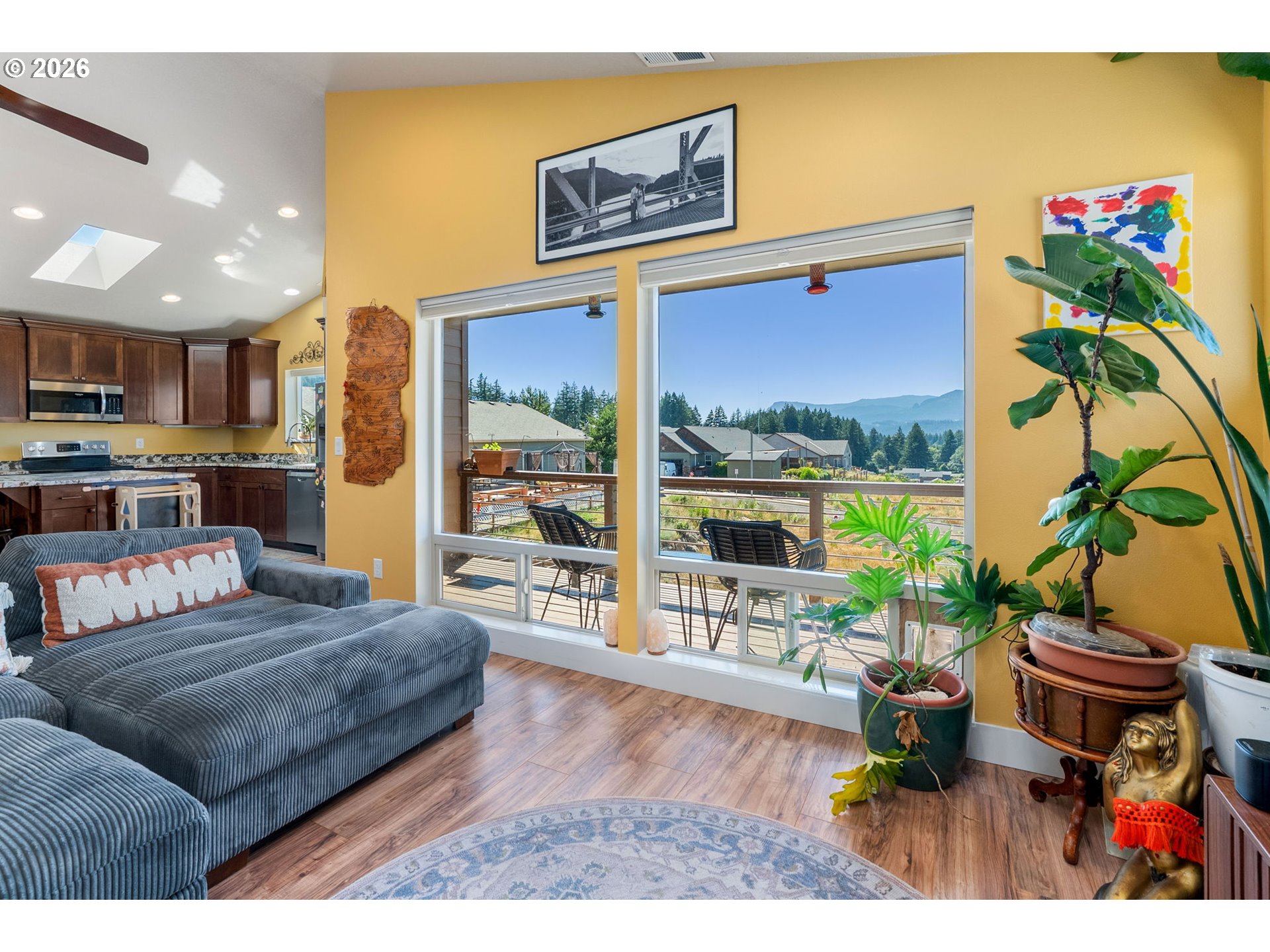 91 Warm Springs Drive Cascade Locks, OR 97014 - Photo 20 of 45 Living Room