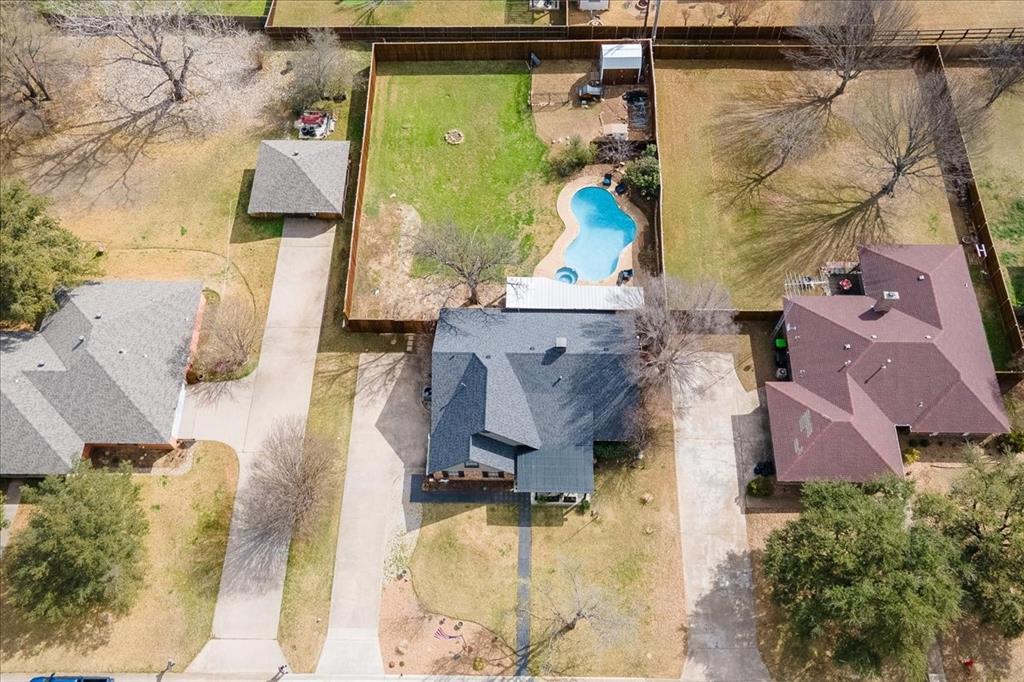 1301 North St Charles Avenue Pilot Point, TX 76258 - Photo 34 of 37