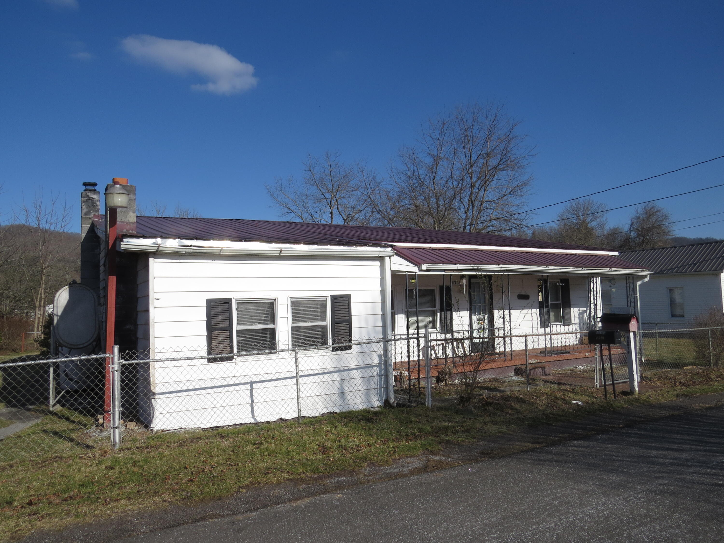 11715 Charlotte Road Coeburn, VA 24230 - Photo 3 of 50 IMG_0808