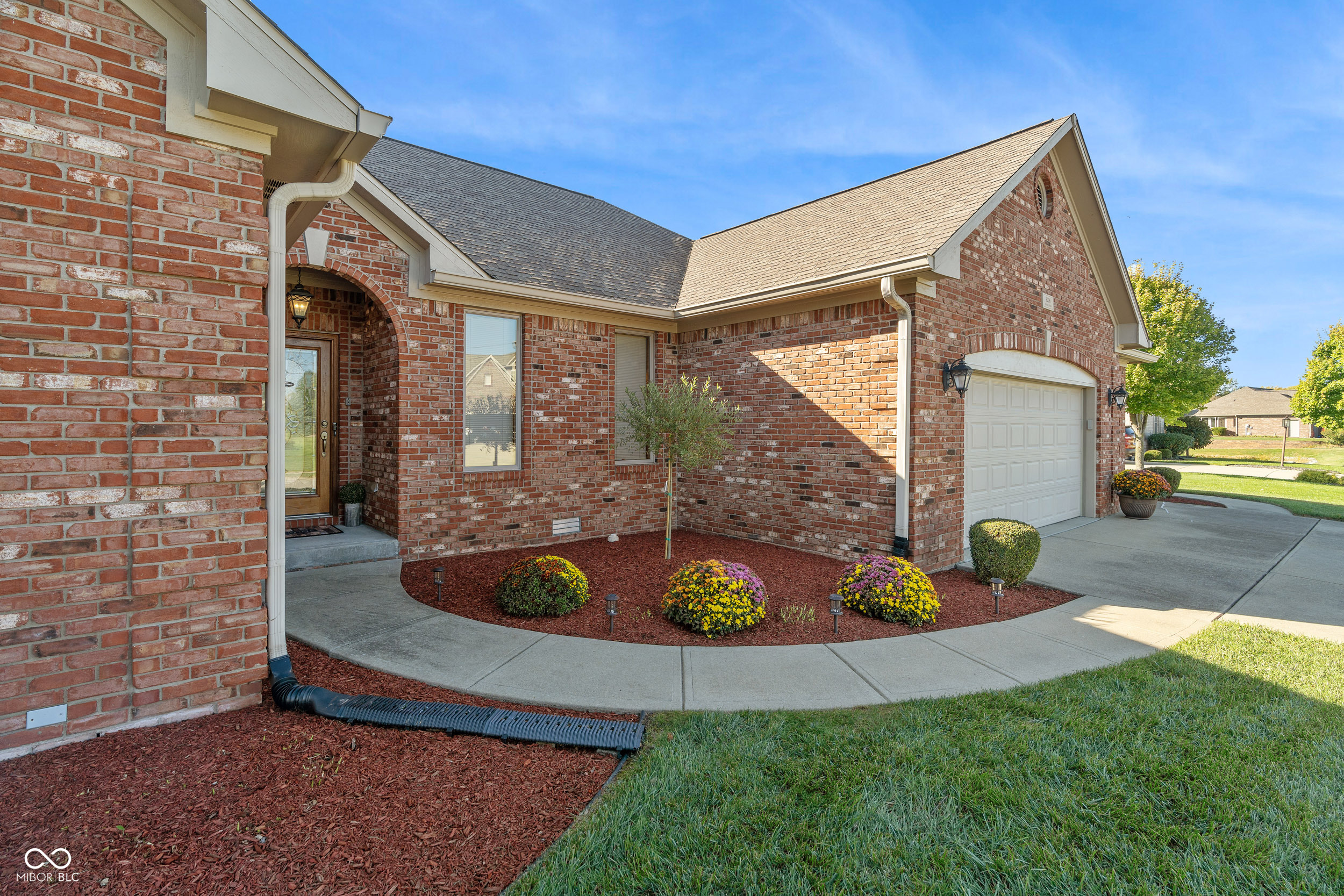 6226 Simien Road Indianapolis, IN 46237 - Photo 3 of 42 Gallery Image 3