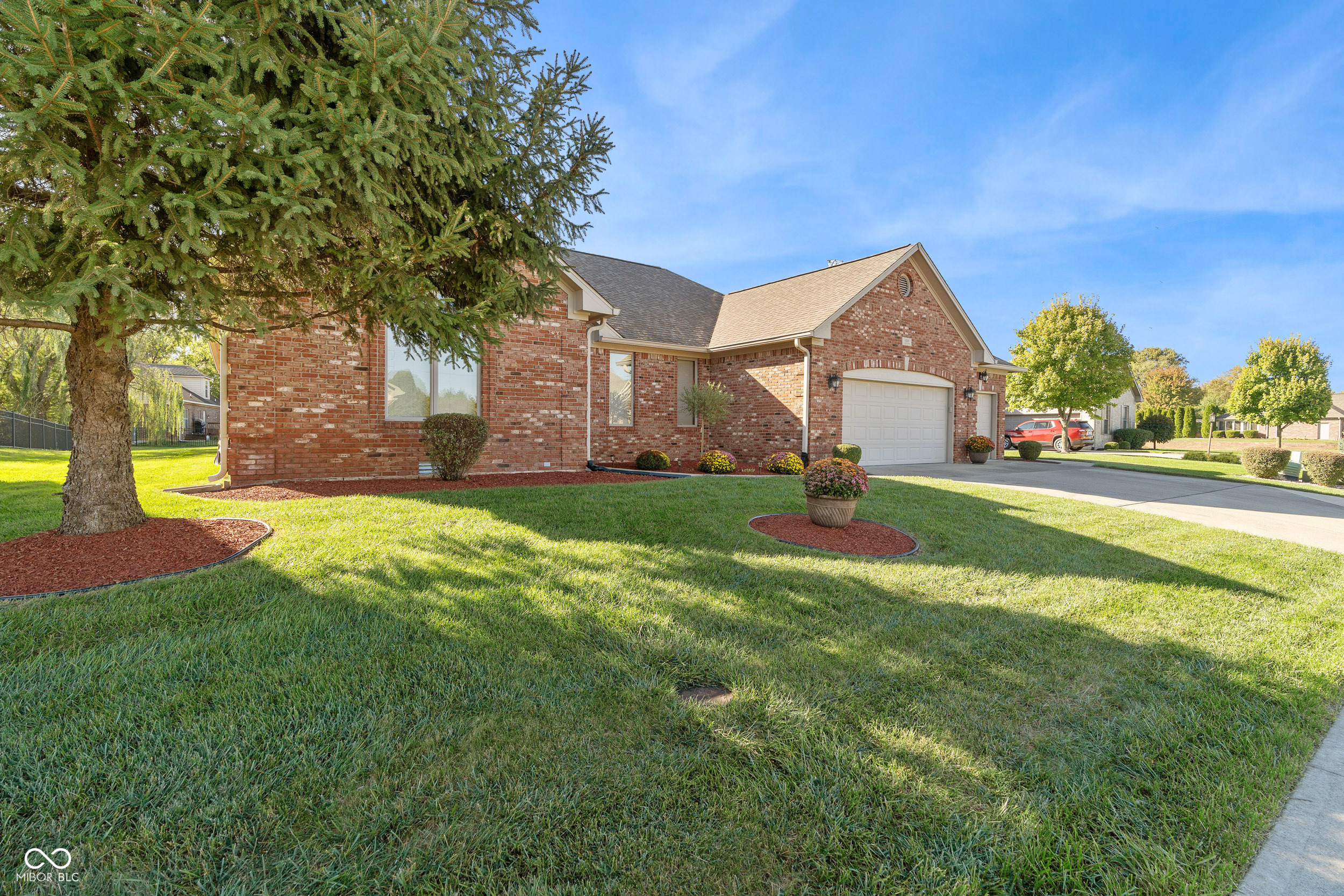 6226 Simien Road Indianapolis, IN 46237 - Photo 4 of 42 Gallery Image 4