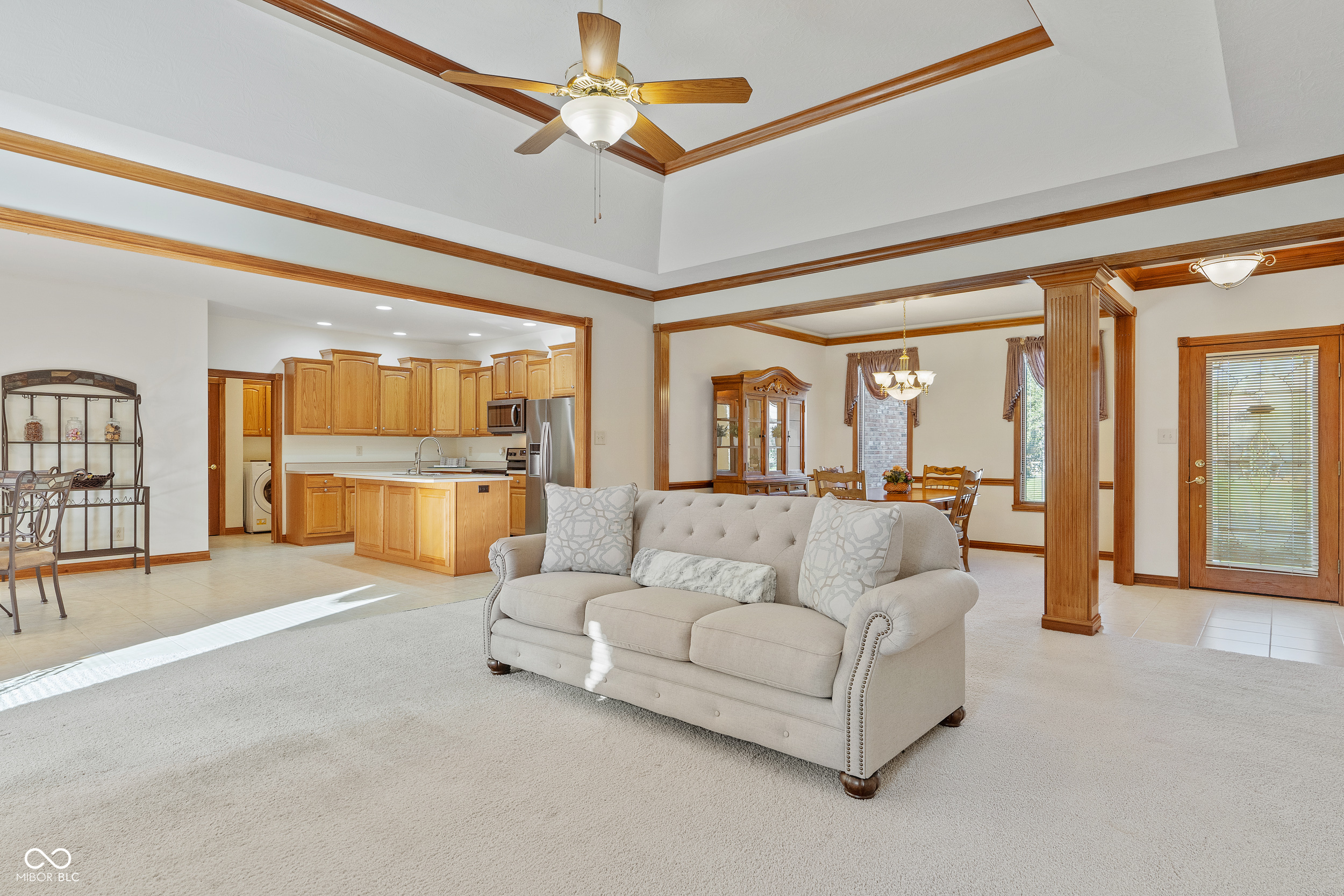 6226 Simien Road Indianapolis, IN 46237 - Photo 7 of 42 Gallery Image 7