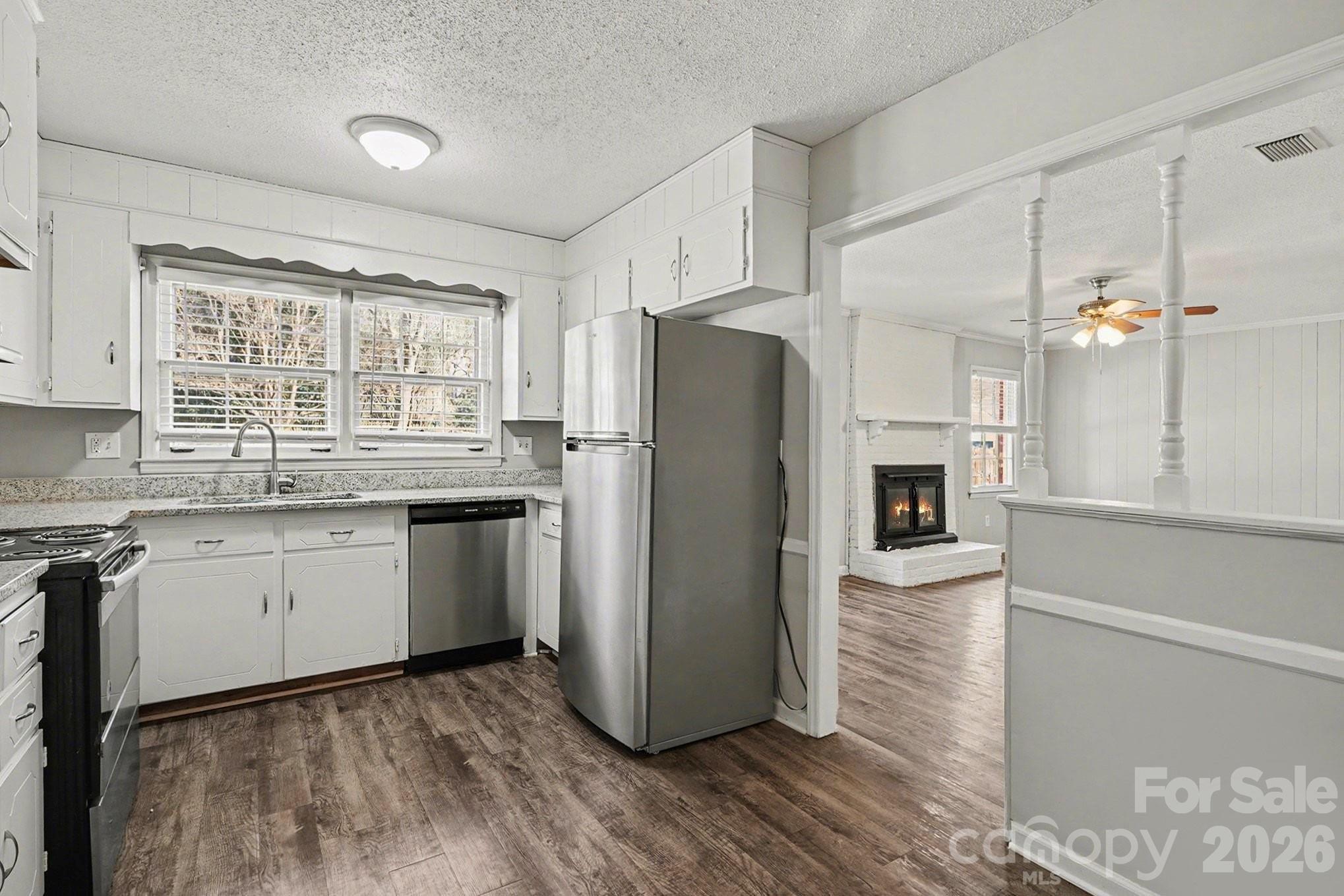 3220 Cross Winds Road Charlotte, NC 28227 - Photo 3 of 16 Gallery Image 3