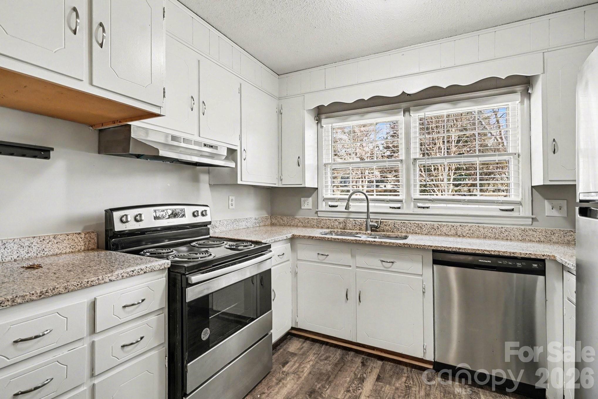 3220 Cross Winds Road Charlotte, NC 28227 - Photo 4 of 16 Gallery Image 4