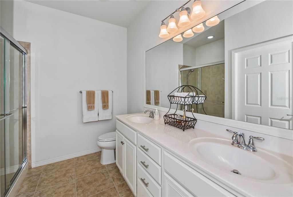 19060 Lappacio Street Venice, FL 34293 - Photo 16 of 35