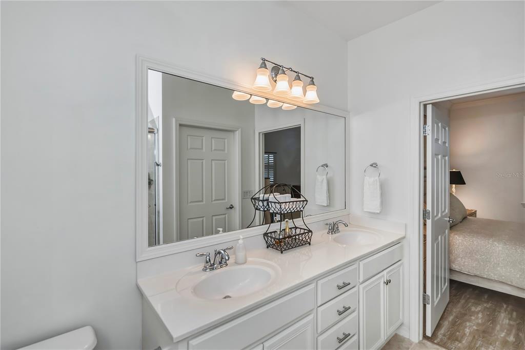 19060 Lappacio Street Venice, FL 34293 - Photo 17 of 35