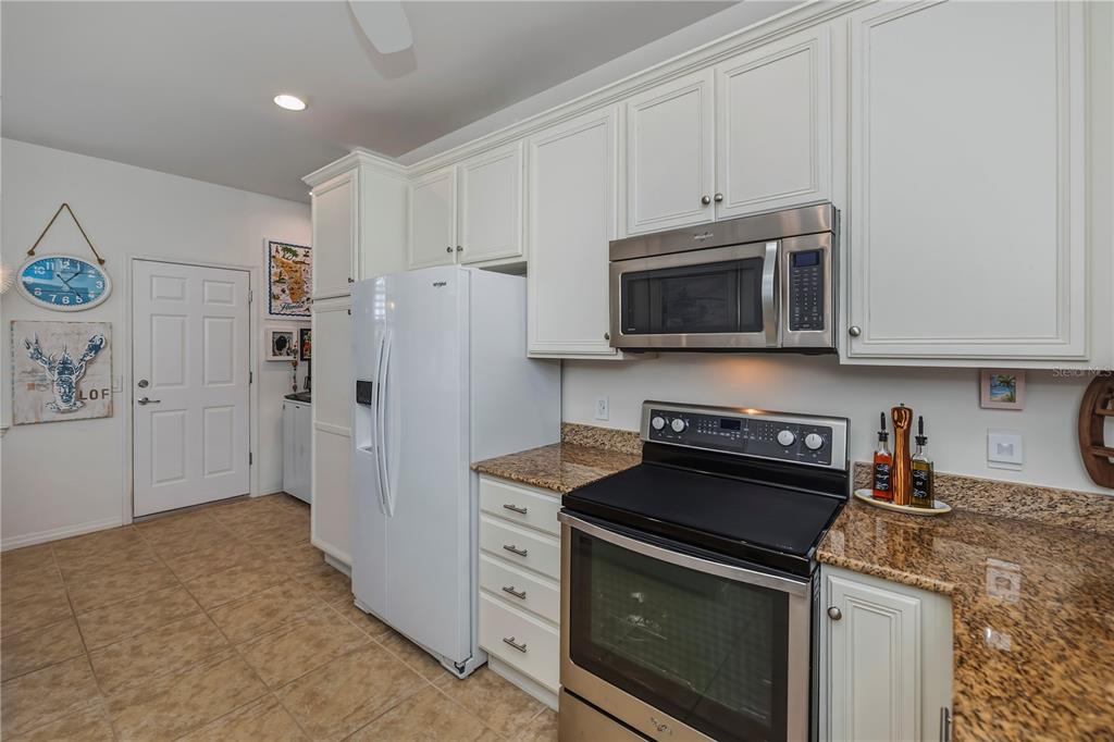 19060 Lappacio Street Venice, FL 34293 - Photo 4 of 35