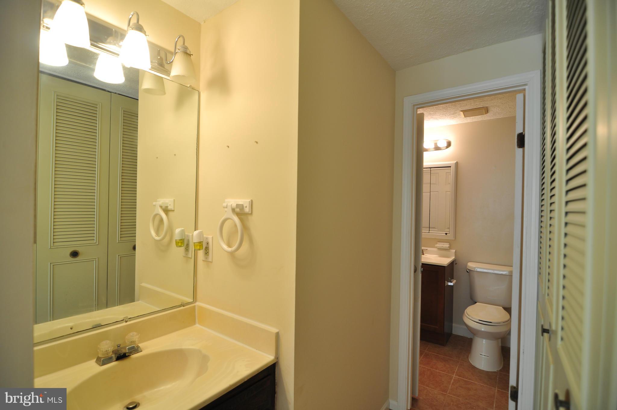 1956 Belmont Ridge Court Reston, VA 20191 - Photo 18 of 29 Bath