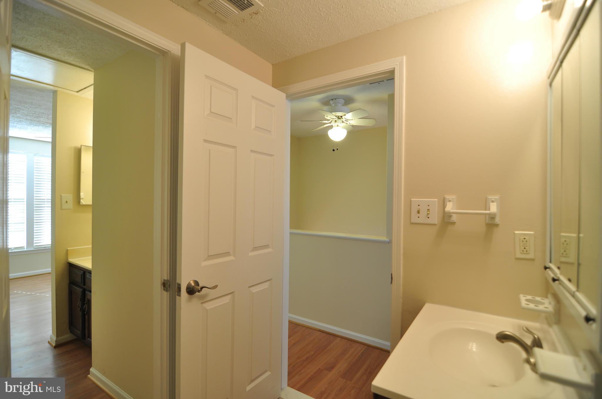 1956 Belmont Ridge Court Reston, VA 20191 - Photo 20 of 29 Bath