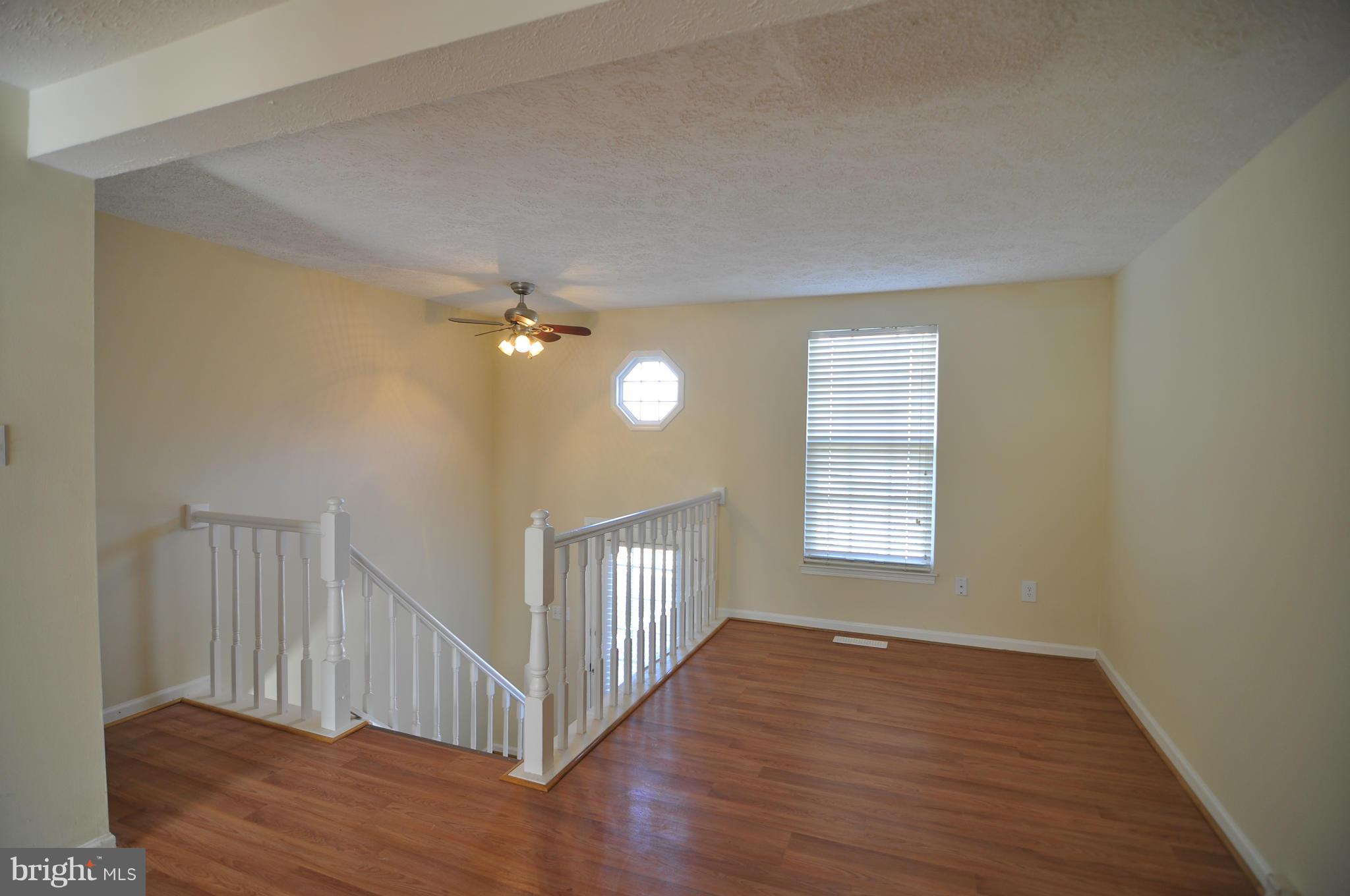 1956 Belmont Ridge Court Reston, VA 20191 - Photo 3 of 29 Living Room